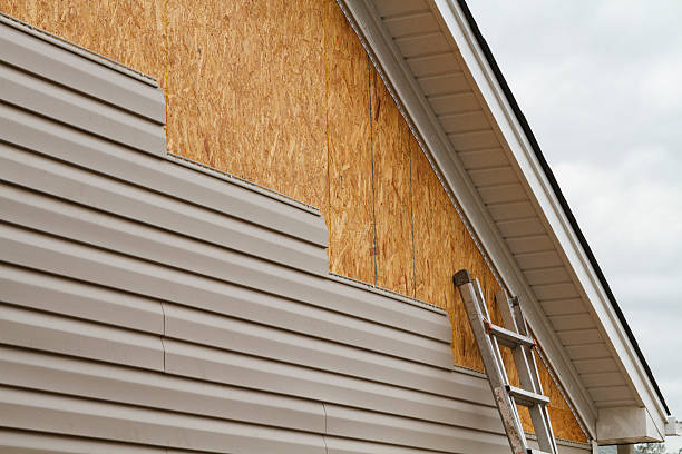 24/7 Emergency Siding experts in Louisville, OH